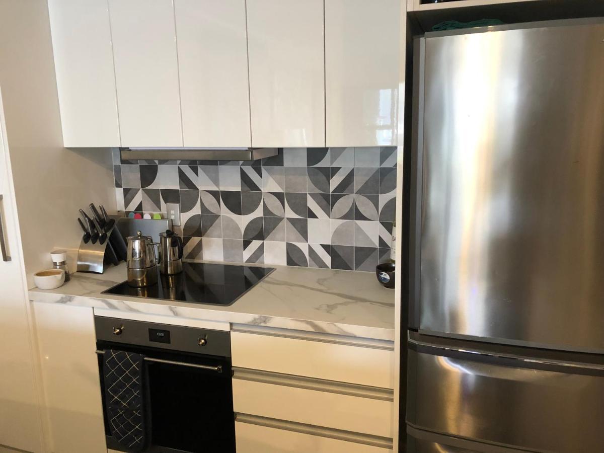 Cool Apartment, Central To Everything, Share With 2X Bulldogs Auckland Exteriör bild
