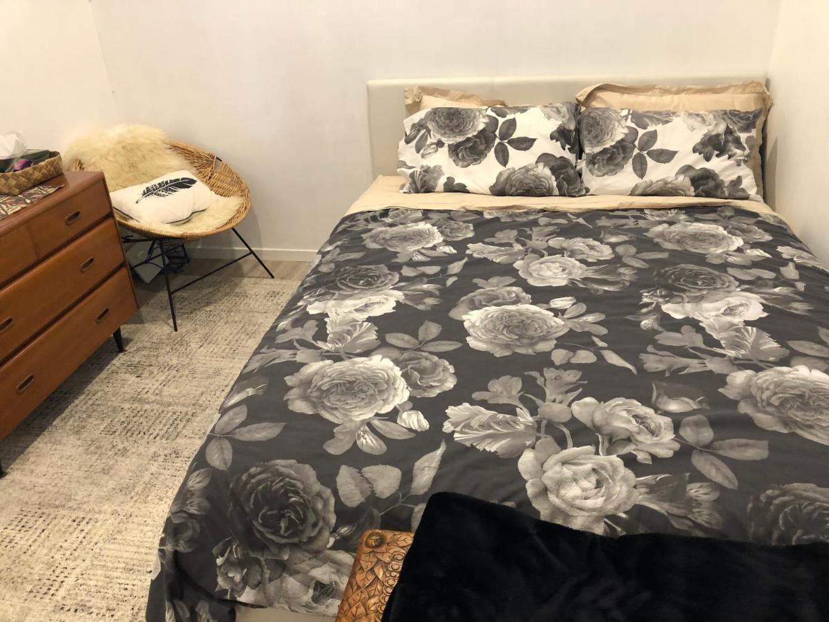 Cool Apartment, Central To Everything, Share With 2X Bulldogs Auckland Exteriör bild