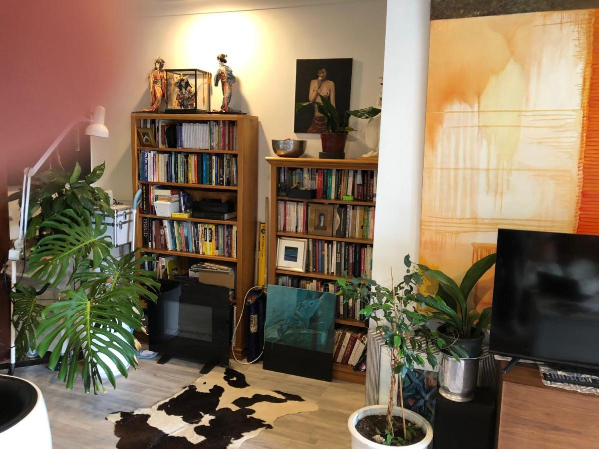 Cool Apartment, Central To Everything, Share With 2X Bulldogs Auckland Exteriör bild